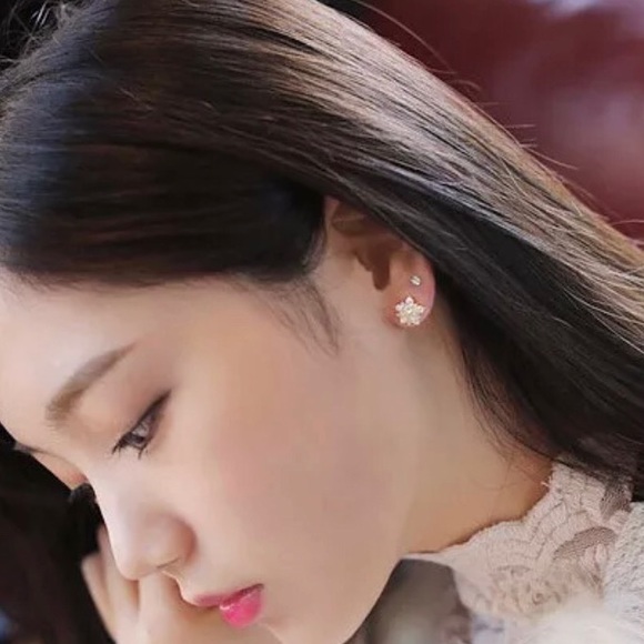 925 Sterling Silver CZ Rose Gold Snowflake Studs - Picture 3 of 5